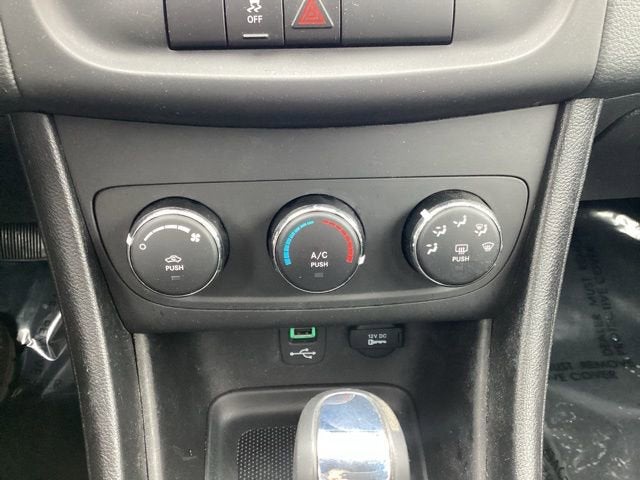 2013 Dodge Avenger SE V6