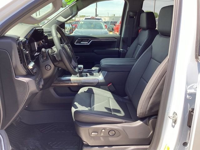 2026 Chevrolet Silverado 1500 LTZ - Photo 11