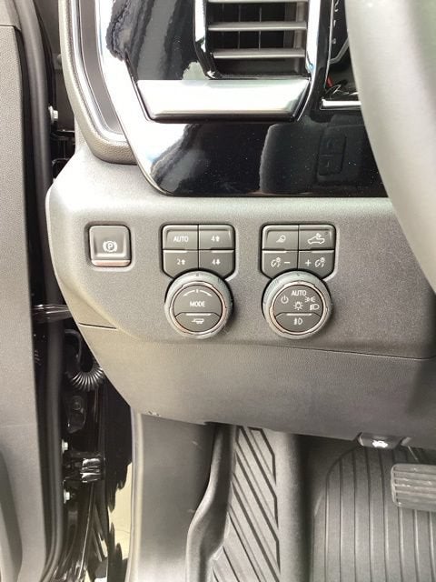 2026 Chevrolet Silverado 1500 LTZ - Photo 12