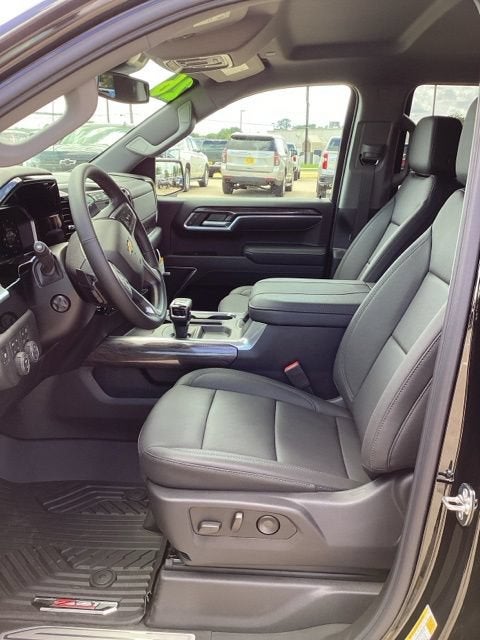 2026 Chevrolet Silverado 1500 LTZ - Photo 9