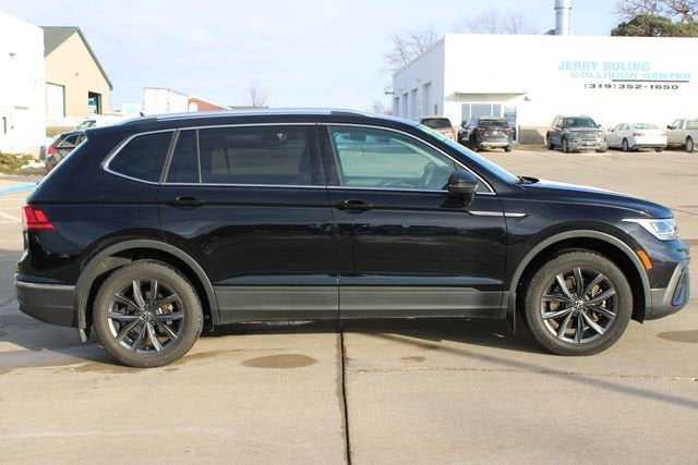 Used 2022 Volkswagen Tiguan SE with VIN 3VV2B7AX2NM040335 for sale in Waverly, IA