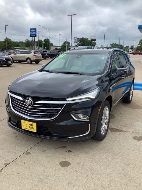 2023 Buick Enclave Essence